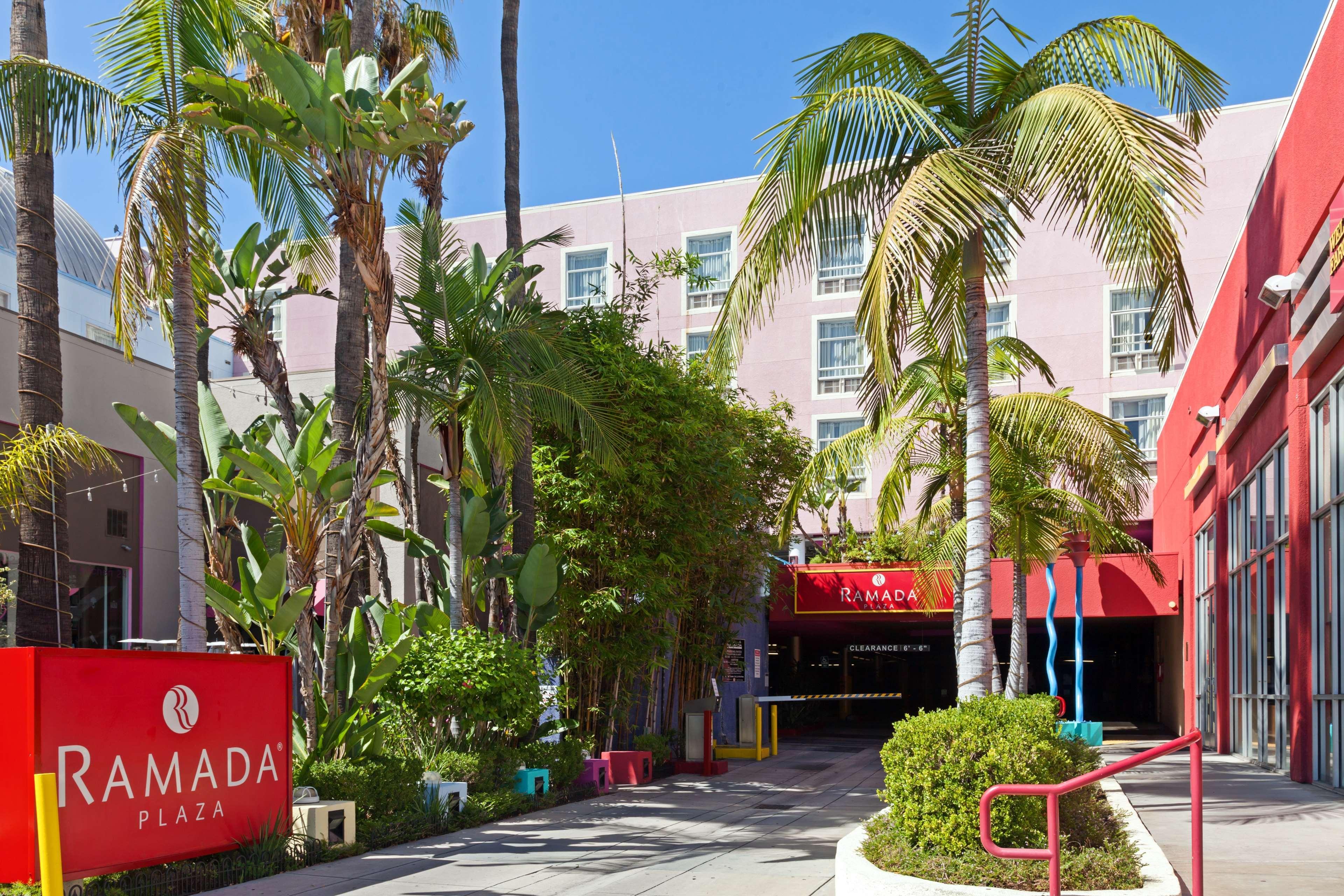 Hotel Ramada Plaza By Wyndham West Hollywood & Los Angeles