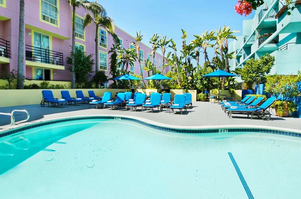 Ramada Plaza By Wyndham West Hollywood & Hotel Los Angeles