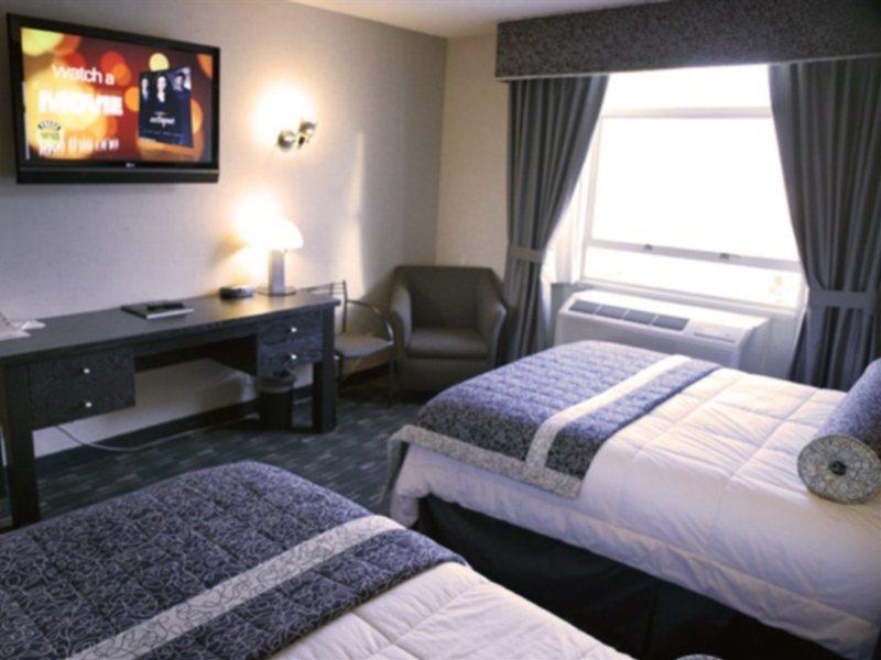 Ramada Plaza By Wyndham West Hollywood & Los Angeles