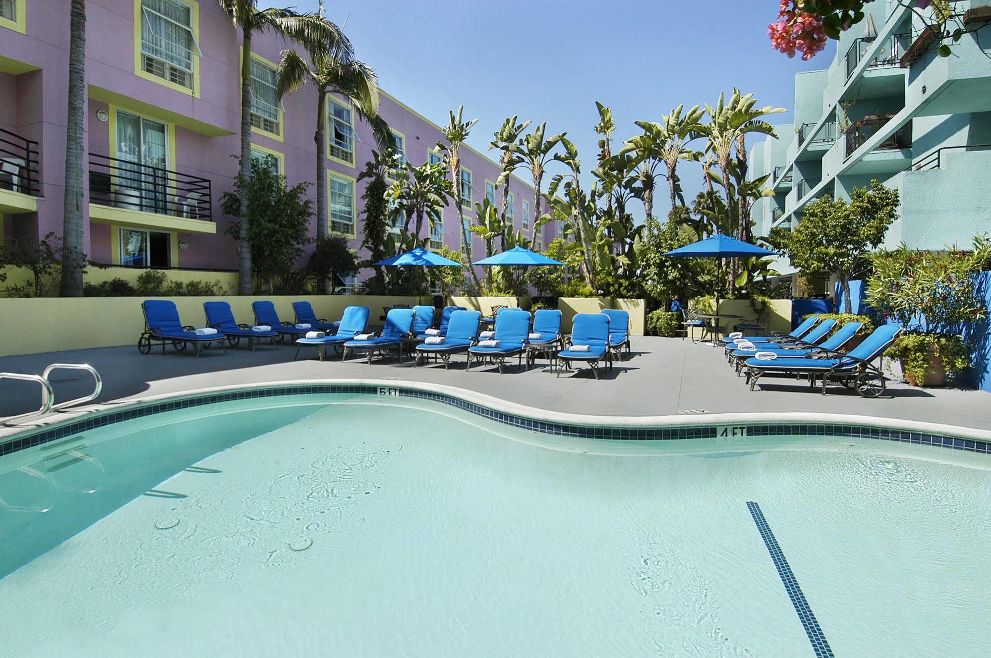 Ramada Plaza By Wyndham West Hollywood & Hotel Los Ángeles
